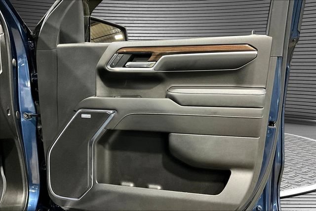 Used 2022 Chevrolet Silverado 1500 RST w/ Convenience Package II AWD/4WD image 28