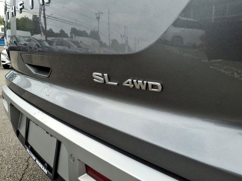 Used 2024 Nissan Pathfinder SL AWD/4WD image 13