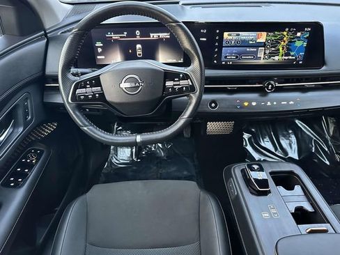 Used 2023 Nissan Ariya AWD image 16