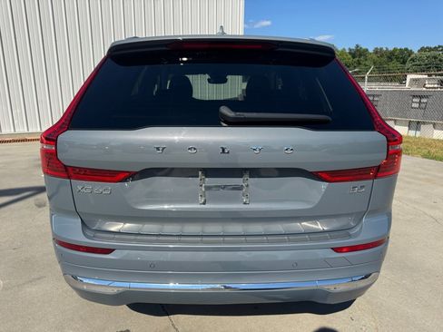 Used 2023 Volvo XC60 B5 Ultimate w/ Climate Package FWD image 14