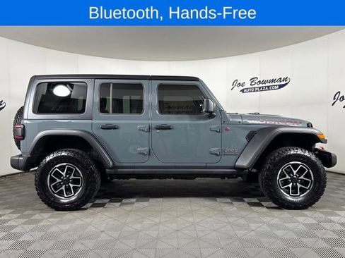 Used 2025 Jeep Wrangler Unlimited Rubicon AWD/4WD image 5