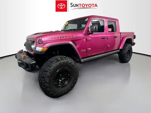 Used 2024 Jeep Gladiator Mojave AWD/4WD image 9