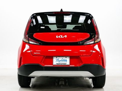 Used 2023 Kia Soul LX image 27