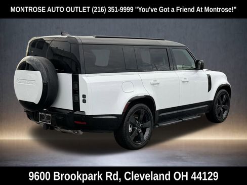 New 2026 Land Rover Defender 130 X-Dynamic SE image 5