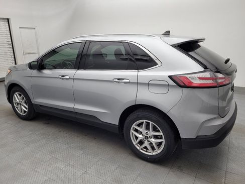 Used 2024 Ford Edge SEL w/ Convenience Package image 3