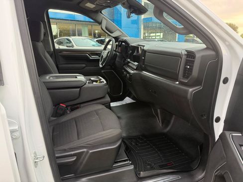 Used 2023 Chevrolet Silverado 1500 LT AWD/4WD image 9