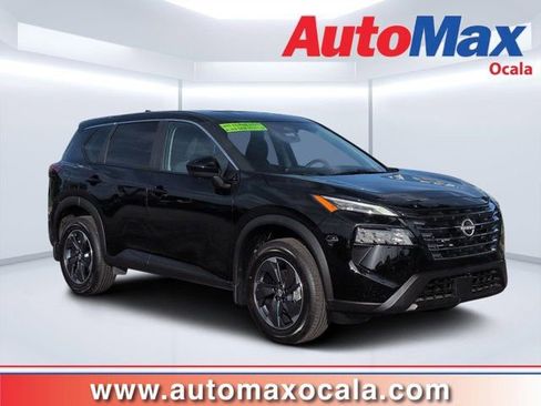 Used 2025 Nissan Rogue SV FWD image 1