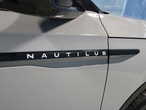 New 2026 Lincoln Nautilus Reserve image 42