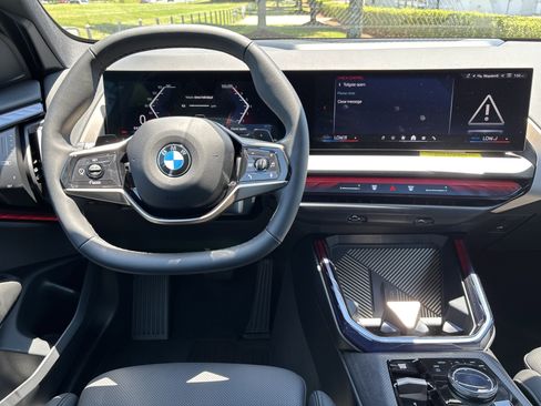 Used 2025 BMW X3 xDrive30i w/ Convenience Package image 19