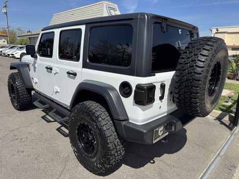 Used 2020 Jeep Wrangler Unlimited Sport S image 3