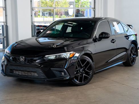 Used 2024 Honda Civic Sport Touring image 2