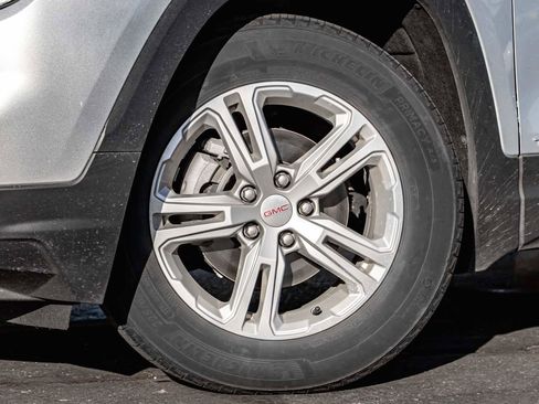 Used 2022 GMC Terrain SLE w/ Driver Convenience Package image 6