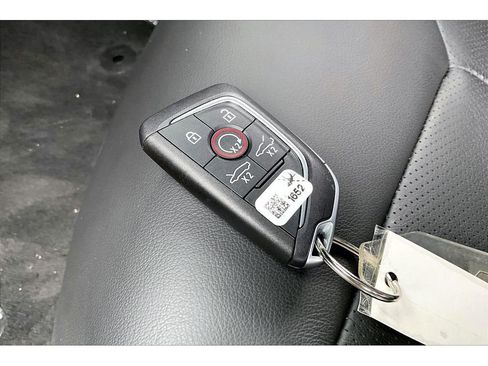 Used 2026 Chevrolet Corvette Stingray Coupe w/ 1LT image 12