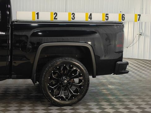Used 2018 GMC Sierra 1500 SLT w/ SLT Premium Package AWD/4WD image 27
