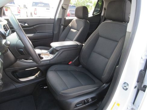 Used 2021 GMC Acadia SLE w/ Driver Convenience Package FWD image 17