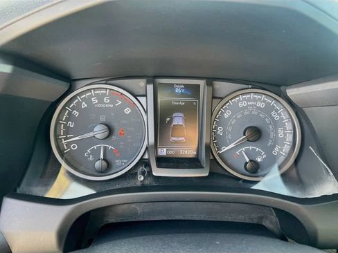 Used 2021 Toyota Tacoma TRD Sport RWD image 15