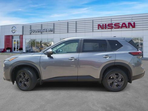 New 2026 Nissan Rogue SV FWD image 9