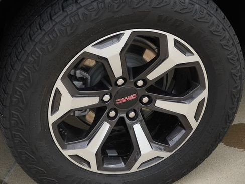Used 2025 GMC Yukon AT4 Ultimate w/ LPO, Floor Liner Package AWD/4WD image 11