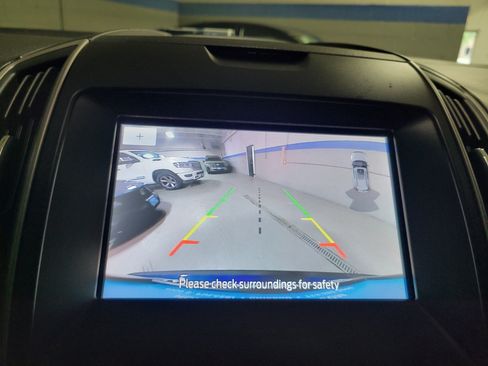 Used 2020 Ford Edge SEL FWD image 29