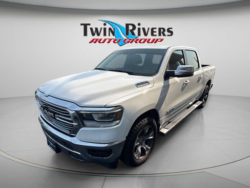 Used 2023 RAM 1500 Laramie AWD/4WD image 1