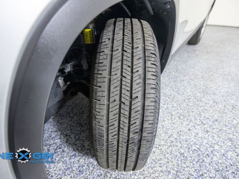 Used 2019 Chevrolet Trax LT w/ LT Convenience Package FWD image 46