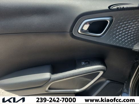 Used 2020 Kia Soul LX FWD image 14