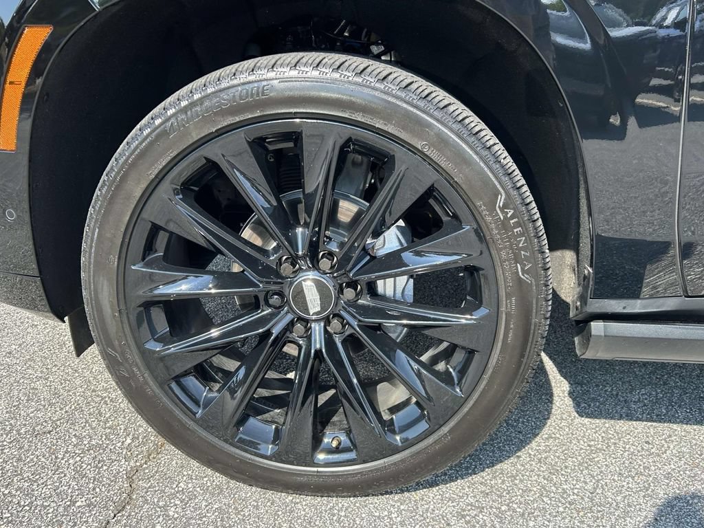 Used 2025 Cadillac Escalade ESV Sport Platinum w/ LPO, ONYX Package AWD/4WD image 9