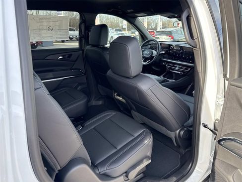 New 2026 Chevrolet Traverse LT w/ Midnight/Sport Edition image 25