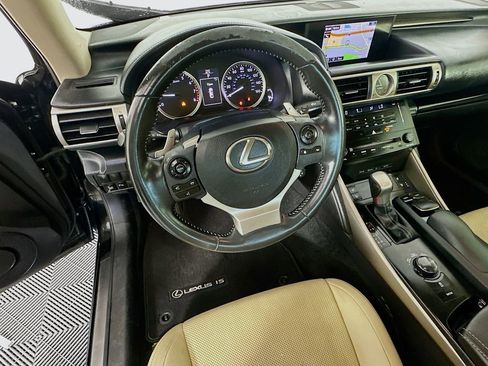Used 2014 Lexus IS 350 w/ Navigation Package RWD image 11