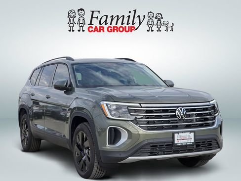 New 2026 Volkswagen Atlas SE FWD image 2
