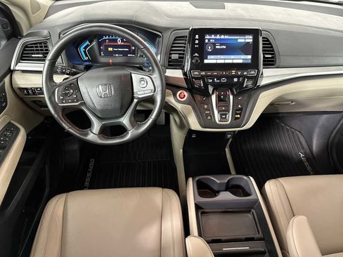 Used 2024 Honda Odyssey EX-L image 13