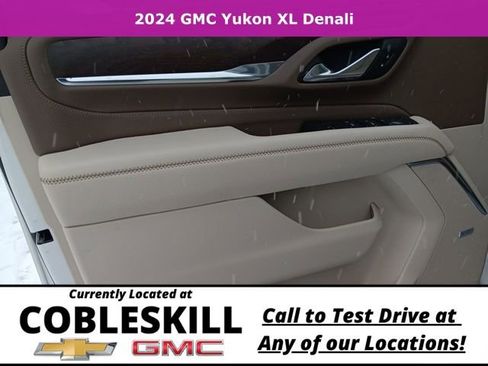Used 2024 GMC Yukon XL Denali w/ Advanced Technology Package image 14