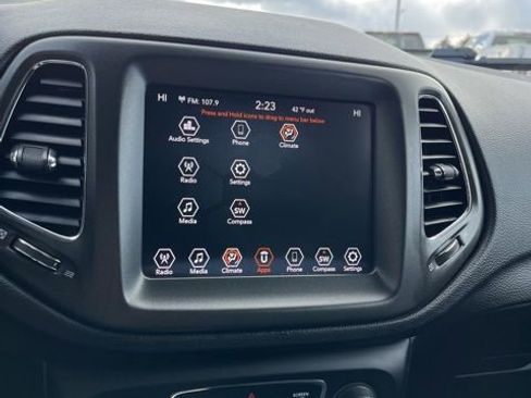 Used 2019 Jeep Compass Trailhawk image 41