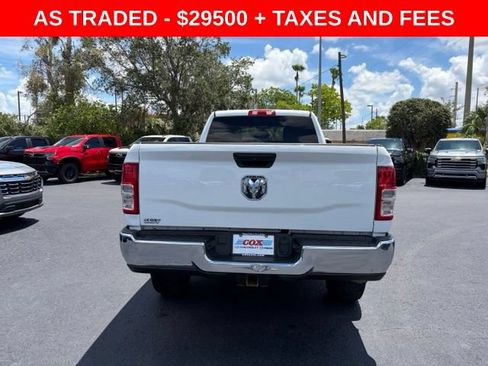 Used 2022 RAM 2500 Tradesman w/ Chrome Appearance Group AWD/4WD image 5