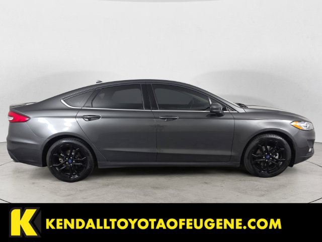 Used 2019 Ford Fusion SE w/ Equipment Group 151A FWD image 4