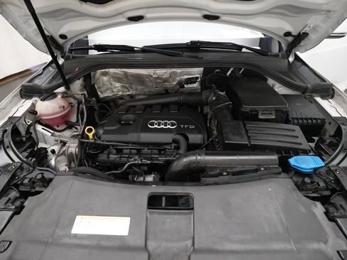 Used 2018 Audi Q3 2.0T Premium Plus w/ Premium Plus Package image 3