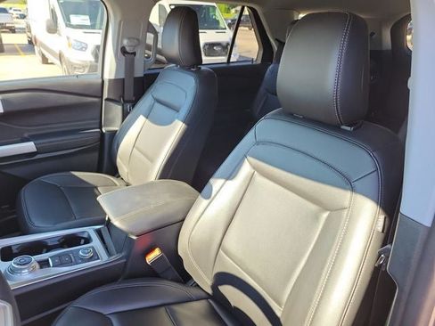 Certified 2023 Ford Explorer XLT w/ Equipment Group 202A AWD/4WD image 5