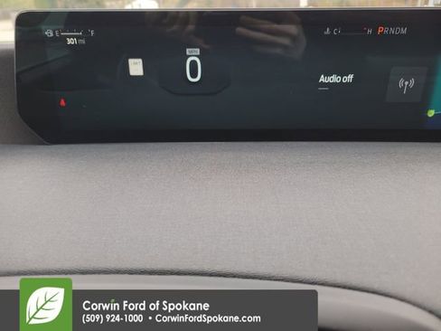 Certified 2025 Ford Expedition Active AWD/4WD image 32