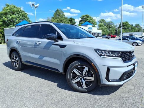 Used 2023 Kia Sorento EX w/ Panoramic Sunroof Package FWD image 1
