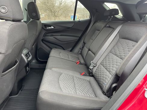 Used 2020 Chevrolet Equinox LT image 32