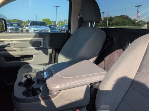 Used 2014 RAM 2500 Tradesman w/ Chrome Appearance Group AWD/4WD image 28