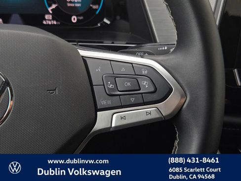 Used 2024 Volkswagen Atlas Cross Sport SE image 19