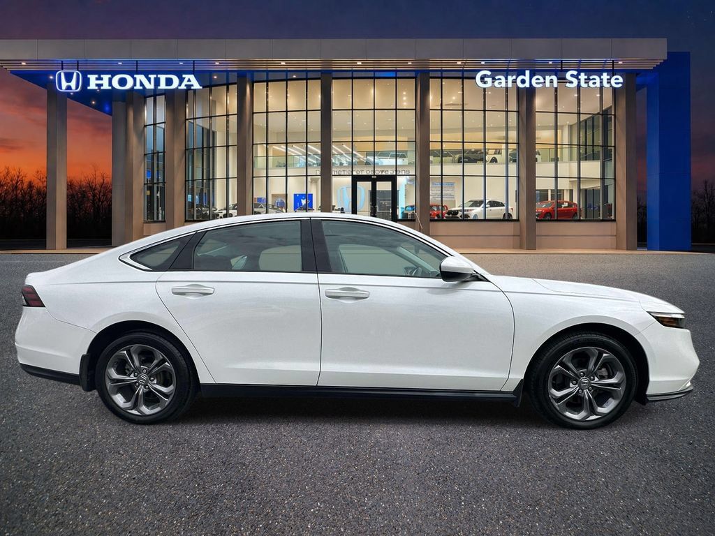 Certified 2024 Honda Accord EX image 5