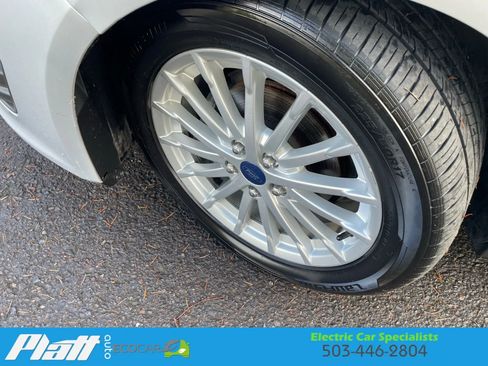 Used 2014 Ford C-MAX SEL image 17