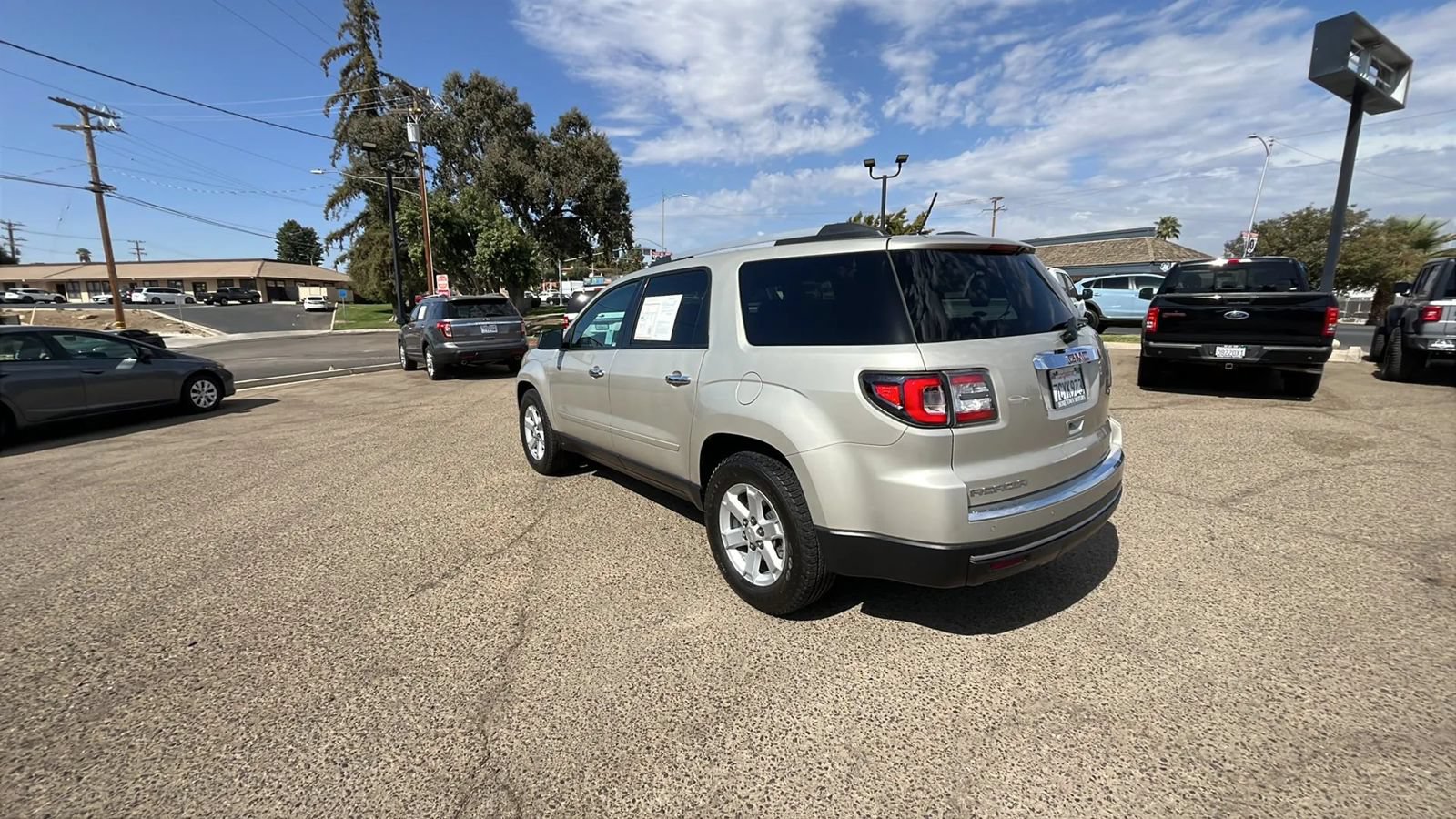 Used 2014 GMC Acadia SLE FWD image 4