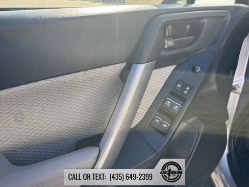 Used 2017 Subaru Forester 2.5i Premium w/ All-Weather Package image 10