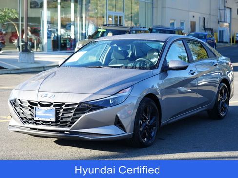 Certified 2023 Hyundai Elantra SEL w/ Preferred Accessory Package image 1
