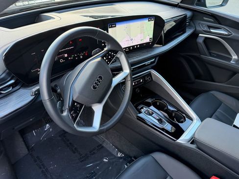 Used 2025 Audi Q5 Premium Plus w/ Premium Plus image 11