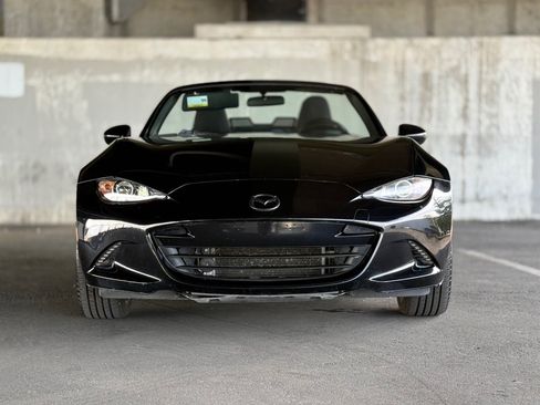 Used 2017 MAZDA MX-5 Miata Club RWD image 8