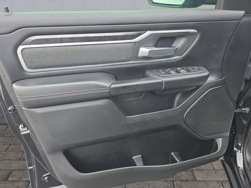 Used 2020 RAM 1500 Big Horn AWD/4WD image 10